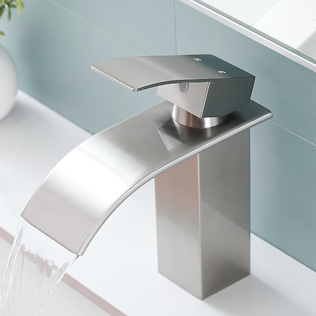 Rubinetto miscelatore lavabo a cascata in acciaio inox Fransiton